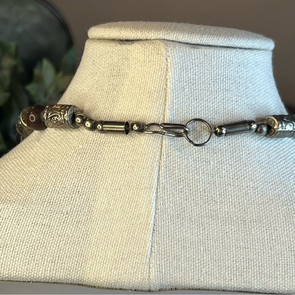 Vintage inspired Multi Stone Necklace with Stunning Silver Pendant - Picture 4 of 5